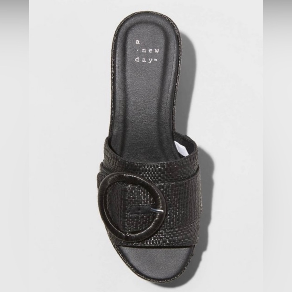 NWT! Wedge Sandals in black with comfort foam soles